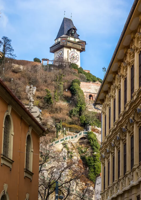 Pogled na sloviti stolp v Fradcu. / Foto: Istock