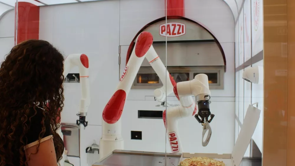 Robot pizza