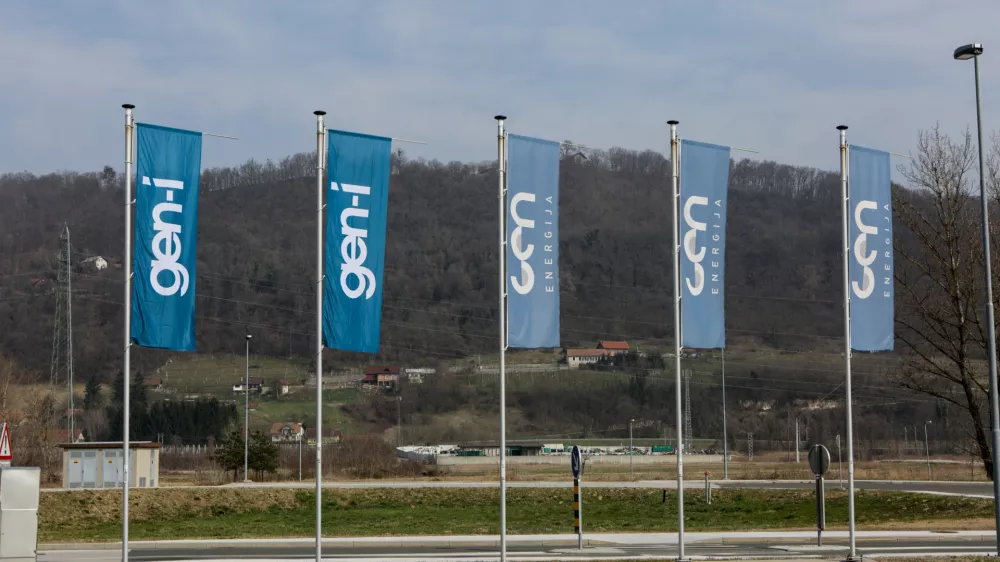 - simbolična fotografija - - GEN-I - GEN energija - - 15.03.2017 - Informacijsko sredi&scaron;če GEN &ndash; Svet energije, multimedijski center o energiji in energetiki - vodenje in nadzor proizvodnje in prodaje električne energije proizvodnih enot, ki so združene v skupiniGEN, -  Vrbina 17, KR&Scaron;KO.      //FOTO: Luka Cjuha