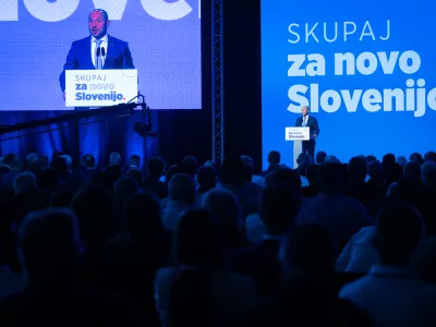 Ljubljana, Gospodarsko razstavisce.Programski kongres NSi.Predsednik stranke Nova Slovenija Jernej Vrtovec.