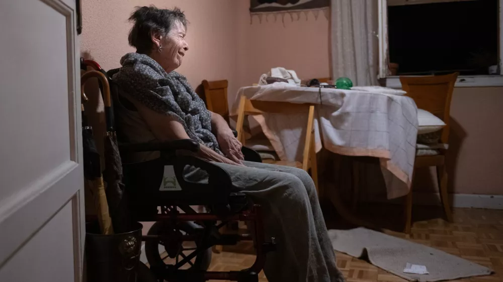 Maricarmen, 87, waits at home for police to arrive before being evicted from the home where she lived in Madrid, Spain, Wednesday, Sept. 23, 2026. (Fernando S&aacute;nchez/Europa Press via AP)