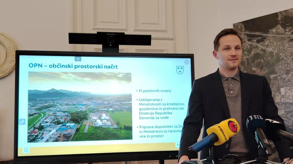 Celjski župan Matija Kovač si prizadeva, da bi celjski mestni svetniki prihodnjo pomlad sprejeli OPN, na katerega v Celju čakajo skoraj dve desetletji. F Mojca Marot