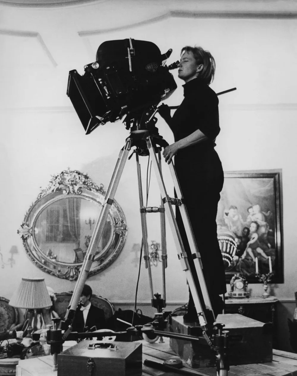 Mai Zetterling med snemanjem filma.