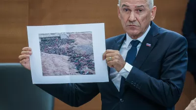 Ljubljana, DZ.Zadnji dan redne seje DZ, na kateri je na poslanska vprasanja odgovarjal predsednik vlade Janez Jansa.Predsednik vlade Janez Jansa.