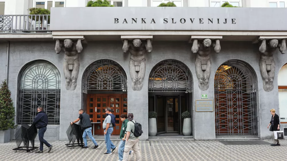 - 03.10.2023 - Banka Slovenije, simbolična fotografija, bančni&scaron;tvo, inflacija, denar, upravljanje premoženja,  //FOTO: Bojan Velikonja