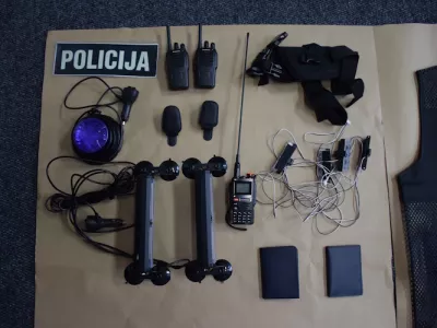 Pri lažnem zagreb&scaron;kem policistu so na&scaron;li ponarejene značke in izkaznice, kakor tudi policijska oblačila.