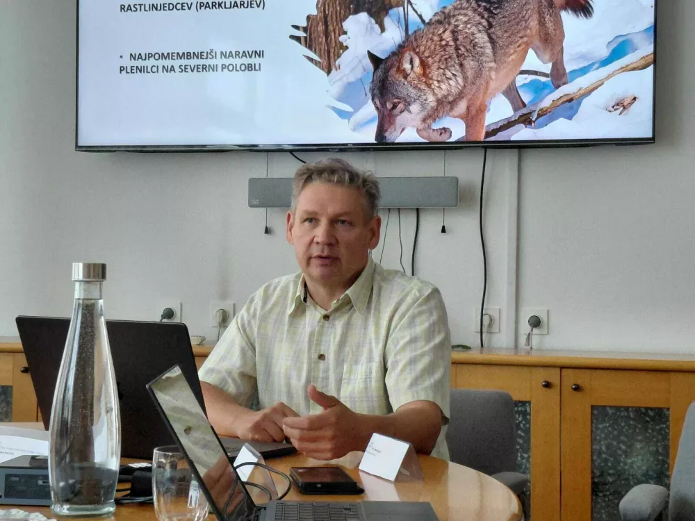 doc. dr. Hubert Potočnik, Biotehni&scaron;ka fakulteta, volkovi