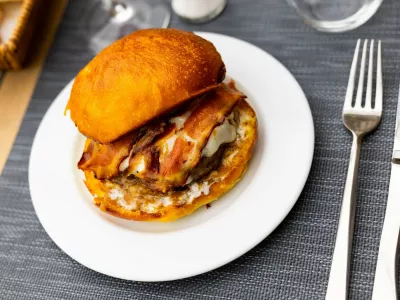 Hamburger, cheeseburger, burger. Foto: Profimedia