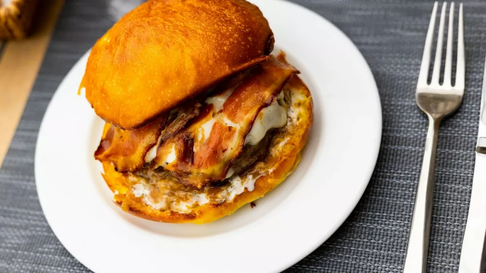 Hamburger, cheeseburger, burger. Foto: Profimedia