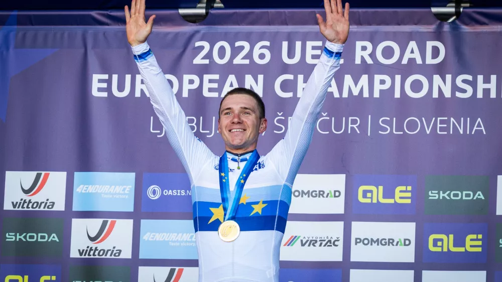 Sencur.Cestna dirka evropskega kolesarskega prvenstva za mladinke in za clane.Belgijski as Remco Evenepoel.