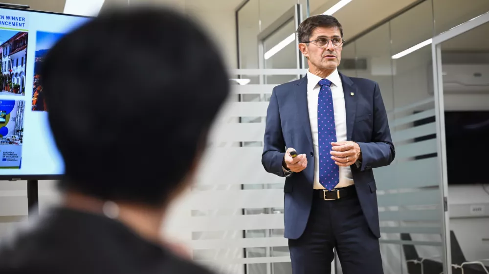 župan Mestne občine Kranj Matjaž Rakovec- 10.10.2023 - 23. Slovenska GAZELA 2023 &ndash; regijski izbor najbolj&scaron;ih najhitreje rastočih podjetij v organizaciji časnika Dnevnik &ndash; razglasitev gorenjske gazele 2023 v Kranju //FOTO: Nik Erik Neubauer