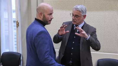 Matevž Frangež, Matjaž Han- 18.10.2024 - srečanje s predstavniki slovenske avtomobilske industrije. Srečanje je namenjeno analizi trenutnega stanja na globalnih trgih ter razpravi o izzivih, ki vplivajo na prihodnost avtomobilskega sektorja//FOTO: Jaka Gasar