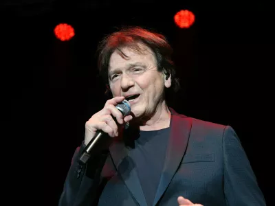 28.11.2025., Koprivnica - Popularni Zdravko Colic odrzao je sjajan koncert pred nekoliko tisuca obozavatelja koji su od pocetka do kraja pjevali njegove svima dobro znane velike hitove. Photo: damir Spehar/PIXSELL