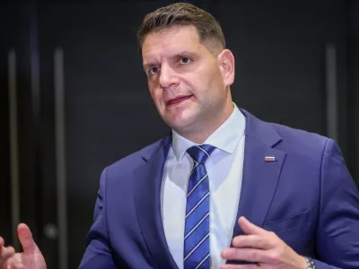 Ljubljana, DZ.Izjava predsednika drzavnega zbora Zorana Stevanovica pred sejo kolegija.