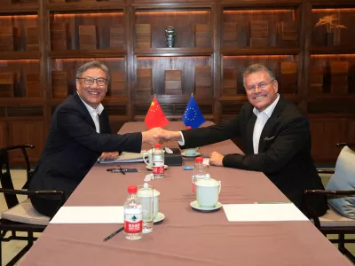 European Commissioner for Trade and Economic Security Maros Sefcovic and Chinese Minister of Commerce Wang Wentao shake hands before a bilateral meeting at the Forbidden City in Beijing, China, on 8 October 2026. The meeting is part of Maros Sefcovic s official visit to China focused on trade, economic security, and interinstitutional transparency.L European Commissaire au commerce et a la securite economique Maros Sefcovic et le ministre chinois du commerce Wang Wentao se serrent la main avant une reunion bilaterale a la Cite Interdite a Beijing, en Chine, le 8 octobre 2026. La reunion fait partie de la visite officielle de Maros Sefcovic en Chine, axee sur le commerce, la securite economique et la transparence interinstitutionnelle.