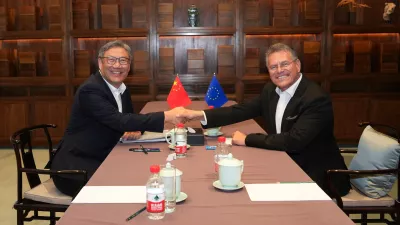 European Commissioner for Trade and Economic Security Maros Sefcovic and Chinese Minister of Commerce Wang Wentao shake hands before a bilateral meeting at the Forbidden City in Beijing, China, on 8 October 2026. The meeting is part of Maros Sefcovic s official visit to China focused on trade, economic security, and interinstitutional transparency.L European Commissaire au commerce et a la securite economique Maros Sefcovic et le ministre chinois du commerce Wang Wentao se serrent la main avant une reunion bilaterale a la Cite Interdite a Beijing, en Chine, le 8 octobre 2026. La reunion fait partie de la visite officielle de Maros Sefcovic en Chine, axee sur le commerce, la securite economique et la transparence interinstitutionnelle.