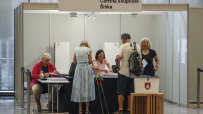 - 07.07.2026. - Predčasno glasovanje za Referendum o spremenjenem parkirnem odloku. Gospodarsko razstavišče Ljubljana.//FOTO: Bojan Velikonja