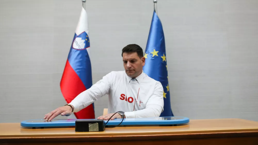 Zora n Stevanović. 23.09.2026. Dan &scaron;porta v parlamentu. Testiranje fizičnih zmogljivosti poslancev in zaposlenih.