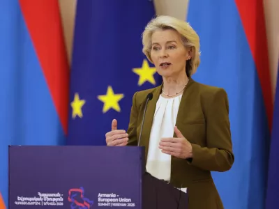 European Commission President Ursula von der Leyen addresses a media conference during the EU-Armenia summit at the Presidential Palace in Yerevan, Armenia, Tuesday, May 5, 2026. (AP Photo/Anthony Pizzoferrato)