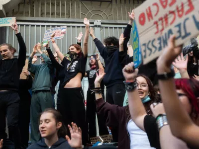 protest, izobrazba 05.10.2026 - dijaki blokirajo vhode gimnazij in srednjih &scaron;ol v Parizu kot protest na slabe pogoje v &scaron;olah, Pariz, FrancijaFOTO: Nik Erik Neubauer