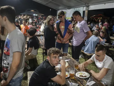 Matena- 17.06.2022 - Gasilske veselice in vrtne zabave- ples, glasba, pitje, pijača, hrana, zabava, veselica, zabava, alkohol //FOTO: Jaka GasarOPOMBA: ZA OBJEKTIV - REPORTAŽA