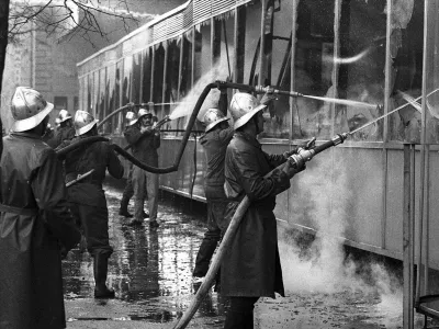 Ko je zagorelo, so stopili skupaj in gasili z vedri: zgodbe slovenskega gasilstva