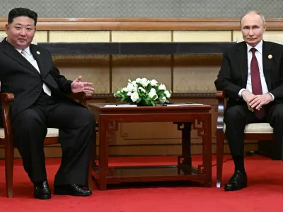 HANDOUT - 03 September 2025, China, Beijing: North Korea's leader Kim Jong Un (L) and Russian President Vladimir Putin (R) attend a joint meeting at the Diaoyutai State Guest House. Photo: -/Kremlin/dpa - ATTENTION: editorial use only and only if the credit mentioned above is referenced in full