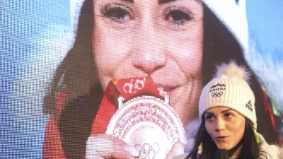 dobitnica bronaste olimpijske medalje deskarka Gloria Kotnik - 12.02.2022 &ndash; Krajnska Gora - Olimpijski komite Slovenije (OKS) - sprejem za slovenske olimpijce in olimpijke zimskih olimpijskih iger ZOI Peking 2022 //FOTO: Jaka Gasar