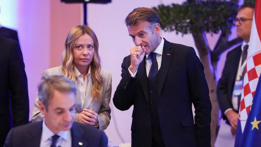 Italian Prime Minister Giorgia Meloni and France President Emmanuel Macron during the MED9 Summit, in Split, Croatia, October 7, 2026. REUTERS/Antonio Bronic