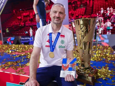 26.09.2026 MEDIOLAN WLOCHY (MILAN ITALIA) UNIPOL FORUM SIATKOWKA MEZCZYZN MISTRZOSTWA EUROPY W SIATKOWCE FINAL RUNDA FINALOWA (CEV EUROVOLLEY 2026 MEN FINAL ROUND FINAL MATCHES MEN'S VOLLEYBALL GAME POLAND - FRANCE) MECZ POLSKA - FRANCJANZ. NIKOLA GRBIC PUCHAR NAJLEOSZY TRENER TURNIEJU,Image: 1138615479, License: Rights-managed, Restrictions:, Model Release: no 