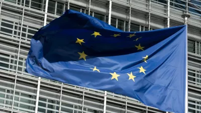 FILED - 02 April 2025, Belgium, Brussels: A European Union flag flies in the wind in front of the Berlaymont building, the seat of the European Commission. The European Commission on Wednesday imposed fines on Apple and Meta totalling ·700 million (6.7 million), accusing them of violating EU legislation on digital markets Photo: Anna Ross/dpa