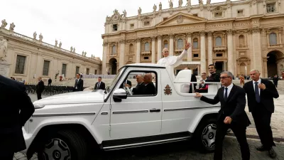 Pope Leo waves to faithful from his Popemobile as he leaves following the weekly general audience in St. Peter's Square at the Vatican, October 7, 2026. REUTERS/Remo Casilli