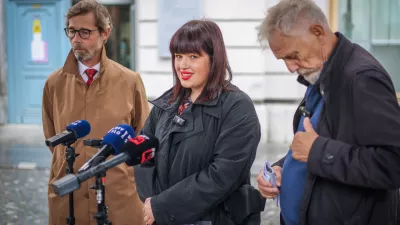 Ljubljana, Adamic-Lundrovo nabrezje.Izjava nekdanjega varuha clovekovih pravic Matjaza Hanzka glede zakona o parlamentarni preiskavi in njegovih negativnih posledicah za ustavno zagotovljene temeljne pravice do pravnega varstva in varovanje zasebnosti.Predsednik Centra za nevladne organizacije Goran Forbici, direktorica Instituta 8. marec Nika Kovac in nekdanji varuh clovekovih pravic Matjaz Hanzek.