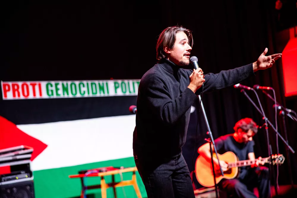 Ljubljana, Festivalna dvorana.Koncert proti zblizevanju slovenske vlade z izraelsko vlado Ne v nasem imenu, v organizaciji Instituta 8. marec, iniciative Glas ljudstva in studentskega kolektiva En Dva svetova.