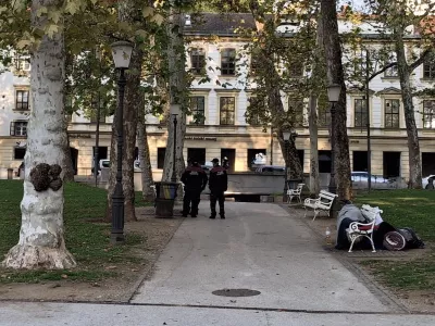 redarji park zvezda brezdomci