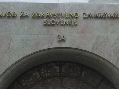 - Zavod za zdravstveno zavarovanje Slovenije (ZZZS), Miklo&scaron;ičeva cesta 24 v Ljubljani - stavba