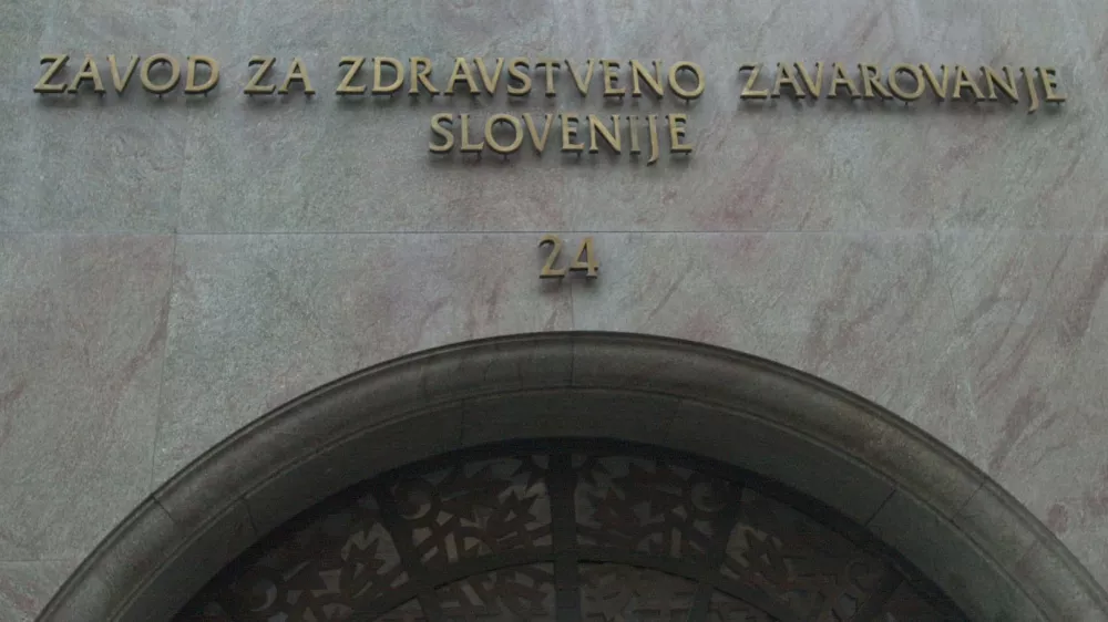 - Zavod za zdravstveno zavarovanje Slovenije (ZZZS), Miklo&scaron;ičeva cesta 24 v Ljubljani - stavba