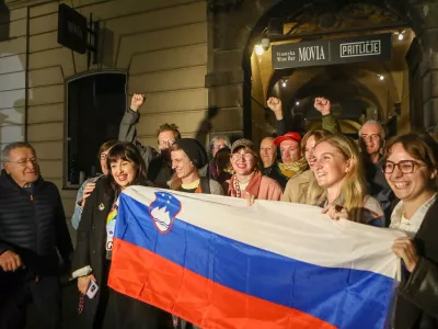 11.10.2026 - referendum 4x za 4x proti 11 oktober - zakonodajni in 3 x posvetovalni referendum - ekipa In&scaron;tituta 8. marec skupaj s civilno družbo rezultate referenduma spremljala v PritličjuFoto: Luka Cjuha