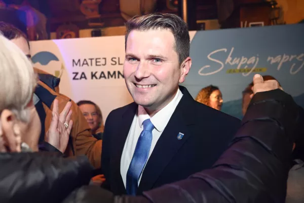 Kamni&scaron;kega župana pred volitvami čaka &scaron;e ena seja