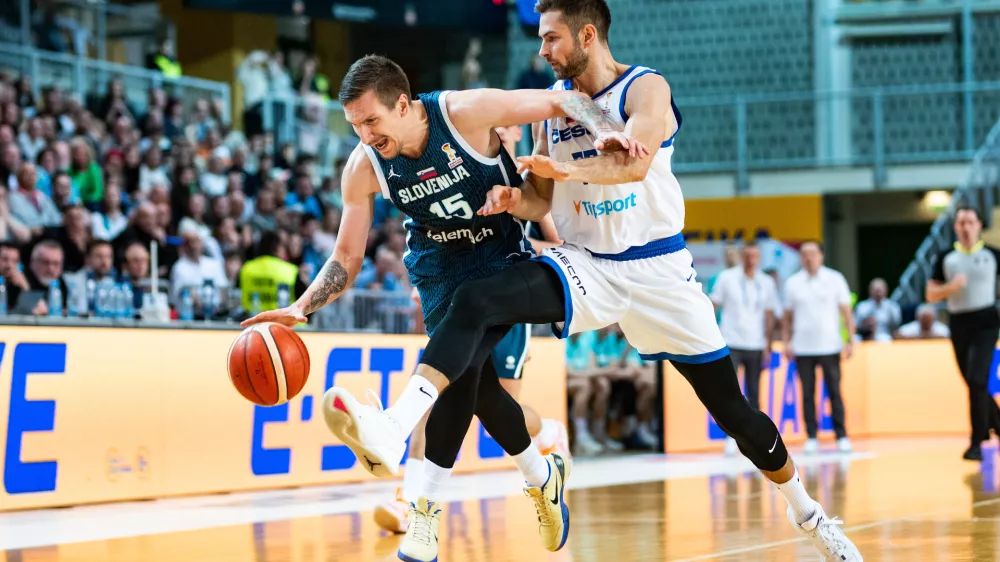 Gregor Hrovat, Slovenija, Če&scaron;ka