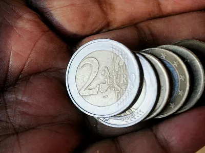 coppenhagen /Denmark/20 JUNE 2026 / 2 Euro coin or currency in Copenhagen denmark Photo./Dean Pictures Not for commercial use,editorial use only,Image: 1111469416, License: Rights-managed, Restrictions: imago is entitled to issue a simple usage license at the time of provision. Personality and trademark rights as well as copyright laws regarding art-works shown must be observed. Commercial use at your own risk., Model Release: no 