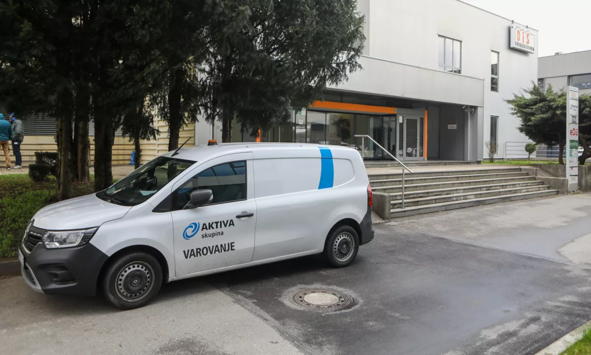 Izkoristijo ranljivosti: varnostnikom ukradli skoraj milijon evrov gotovine