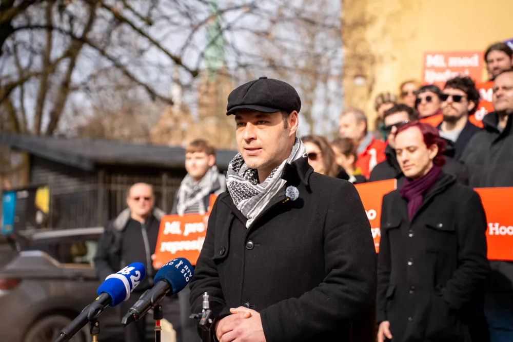 Ljubljana, Dvorana Tabor.Predstavitev kampanje stranke Mi, socialisti! in kandidatne liste za drzavnozborske volitve.Predsednik stranke Mi, socialisti! Miha Kordis.