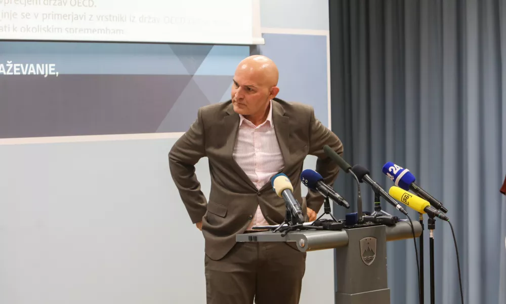 - Borut Rončević, minister za izobraževanje znanost in mladino,- 08.09.2026. - Predstavitev rezultatov mednarodne raziskave PISA 2025, ki kaže dosežke 15 letnikov na področju bralne, matematične in naravoslovne pismenosti.