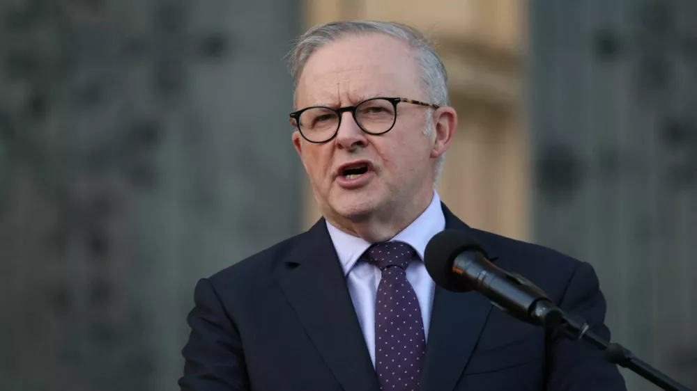 Australian Prime Minister Anthony Albanese speaks during an interfaith memorial service for the victims of the shooting at a Hanukkah event at Bondi Beach, at St Mary's Cathedral in Sydney, Australia, December 17, 2025. REUTERS/Hollie Adams
