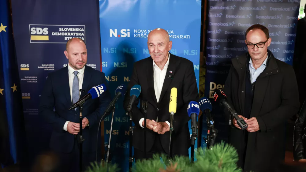 Jernej Vrtovec, Janez Jan&scaron;a, Anžej Logar- 11.10.2026 - referendum o politični policiji in treh posvetovalnih referendumih - stranke SDS, NSi, SLS, Demokrati//FOTO: Jaka Gasar
