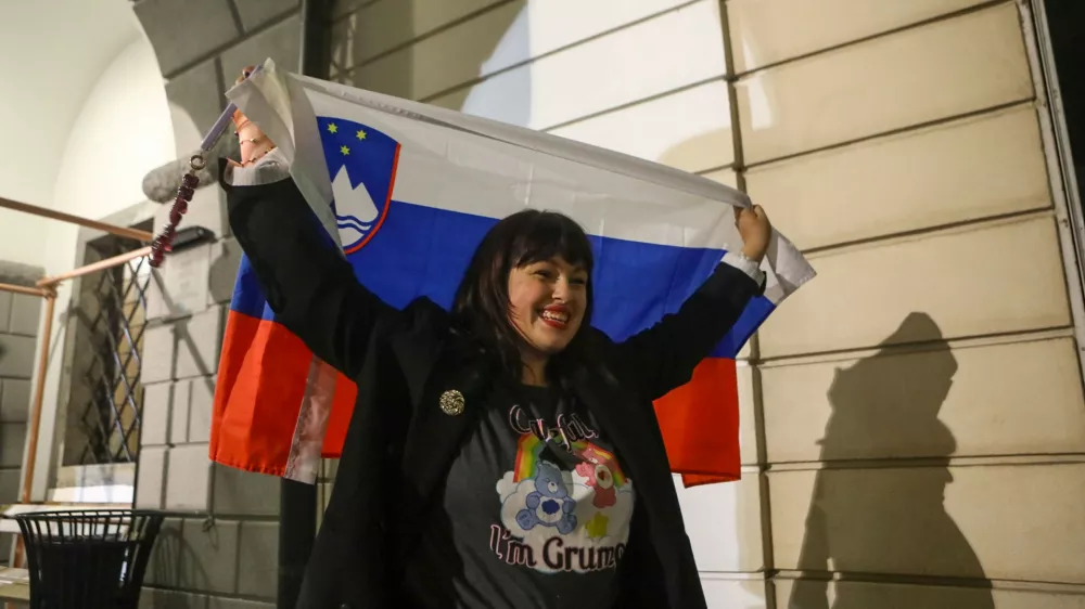 Nika Kovač11.10.2026 - referendum 4x za 4x proti 11 oktober - zakonodajni in 3 x posvetovalni referendum - ekipa In&scaron;tituta 8. marec skupaj s civilno družbo rezultate referenduma spremljala v PritličjuFoto: Luka Cjuha