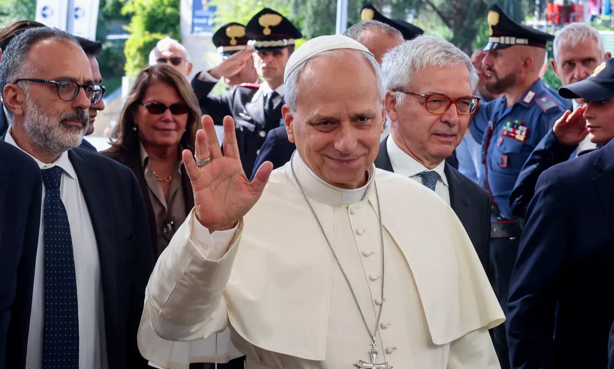 Papež Leon XIV. po slabi novici in operaciji hitro na nogah