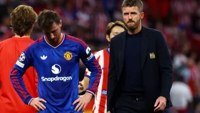 Soccer Football - UEFA Champions League - Atletico Madrid v Manchester United - Riyadh Air Metropolitano, Madrid, Spain - October 13, 2026 Manchester United manager Michael Carrick looks dejected after the match REUTERS/Susana Vera