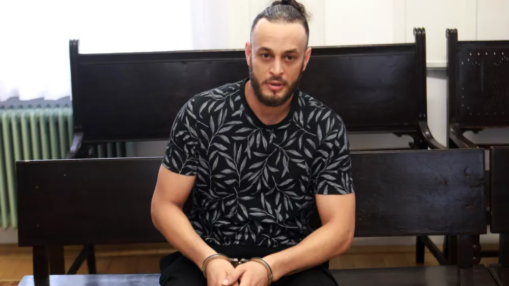 Že obsojeni kradli kot sraka: poleg koles tudi viski, viljamovko, vodko
